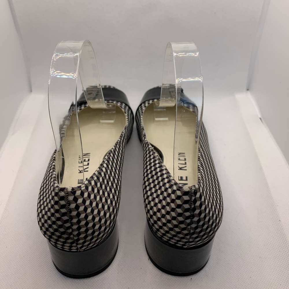 Anne Klein Black & White Patterned Block Heels Pumps - Picture 4 of 8